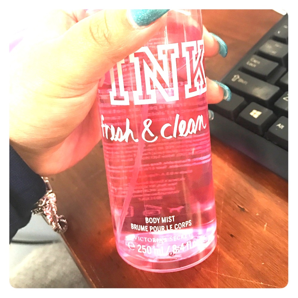 Pink body mist