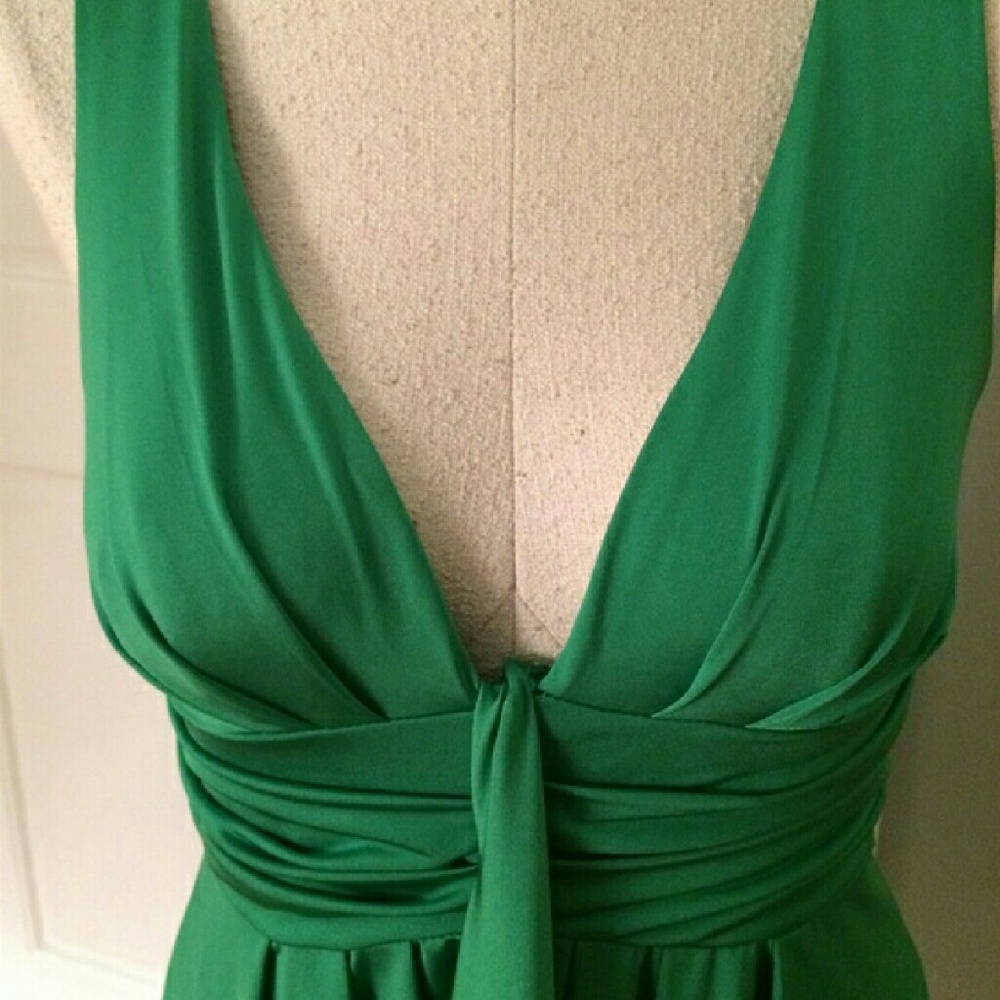 SOLD Beautiful emerald green formal dress