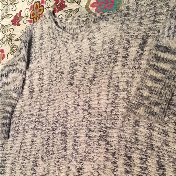 Oversized 3/4 sleeve sweater - Picture 2 of 2