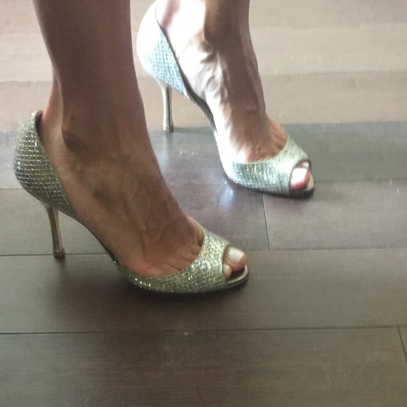 Authentic Jimmy Choo Silver Logan Peep toe Pump - Picture 6 of 7