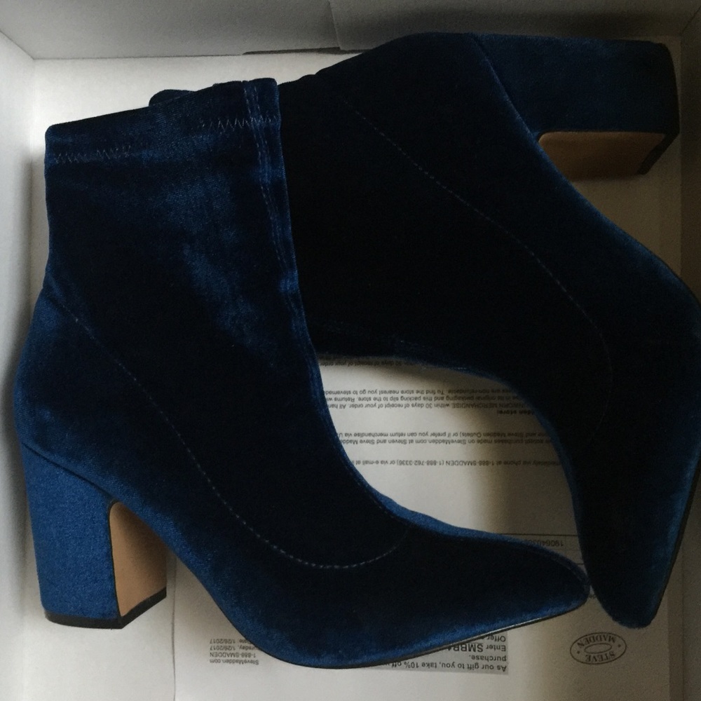 Steve madden velvet booties