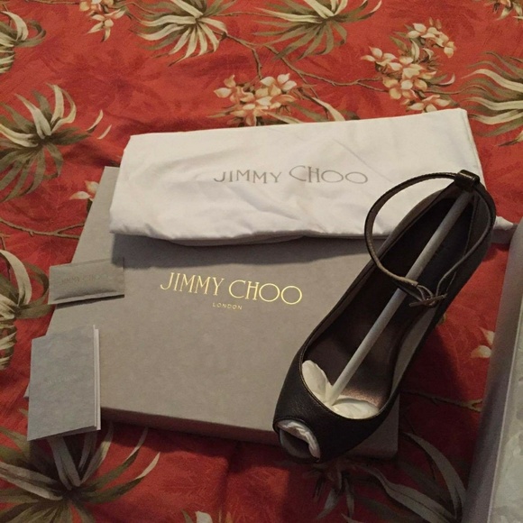 Jimmy Choo - Picture 3 of 4