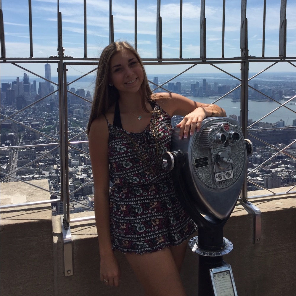 Meet your Posher, Lauren