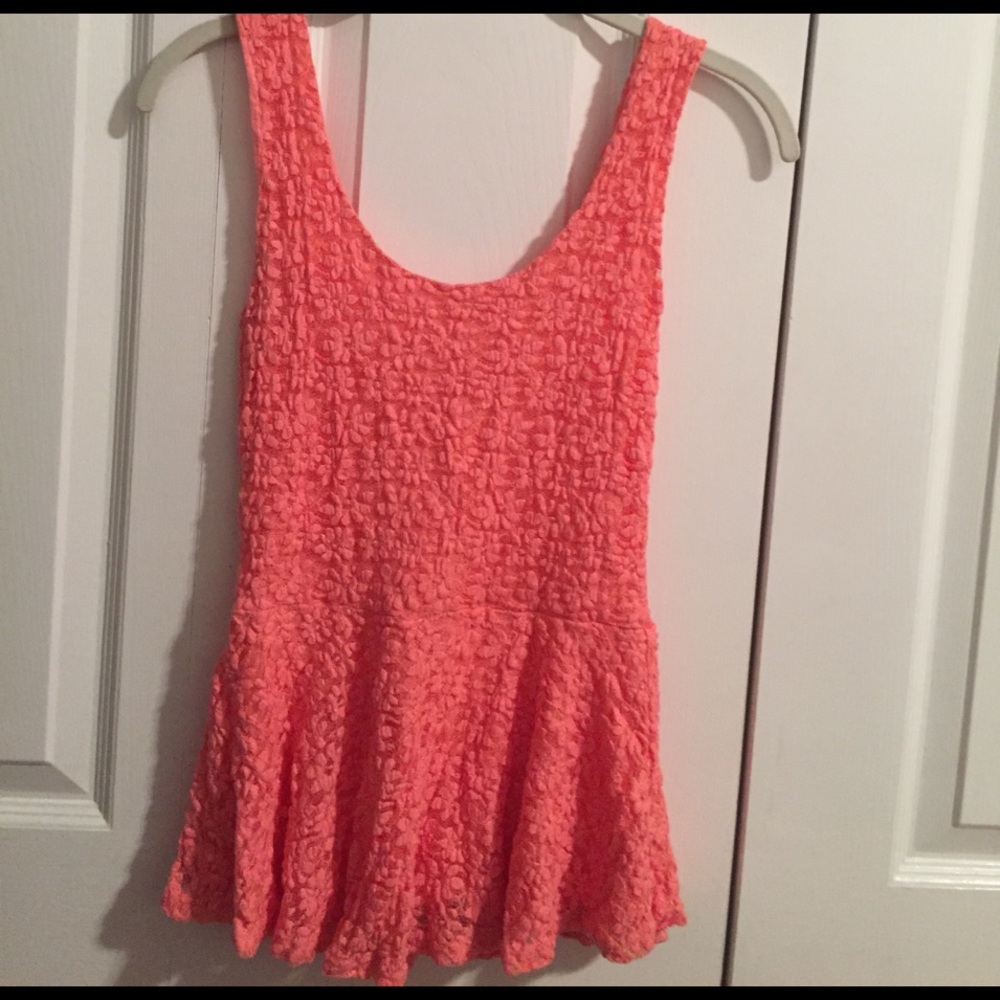 Coral lace tank!