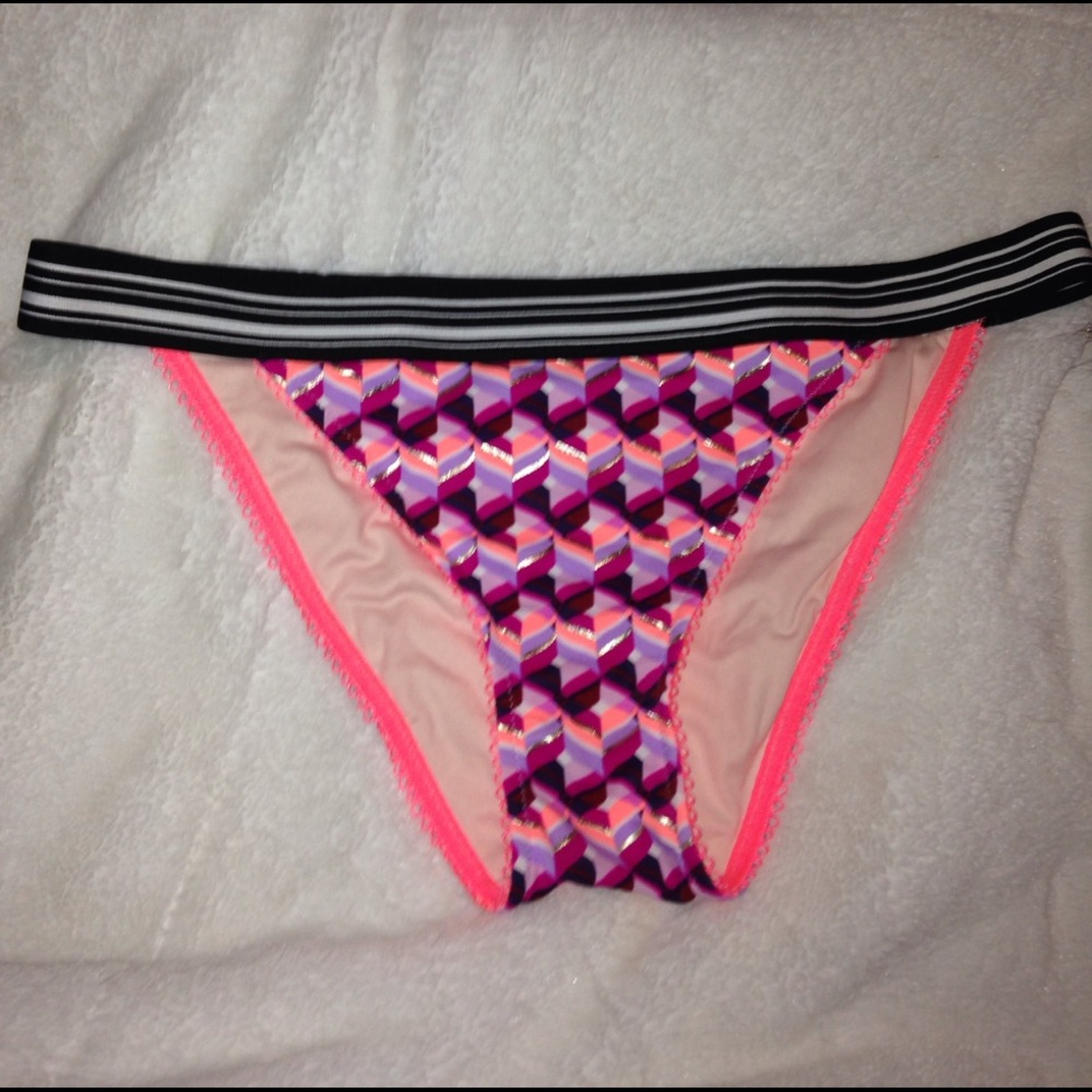Large VS itsy bikini bottoms