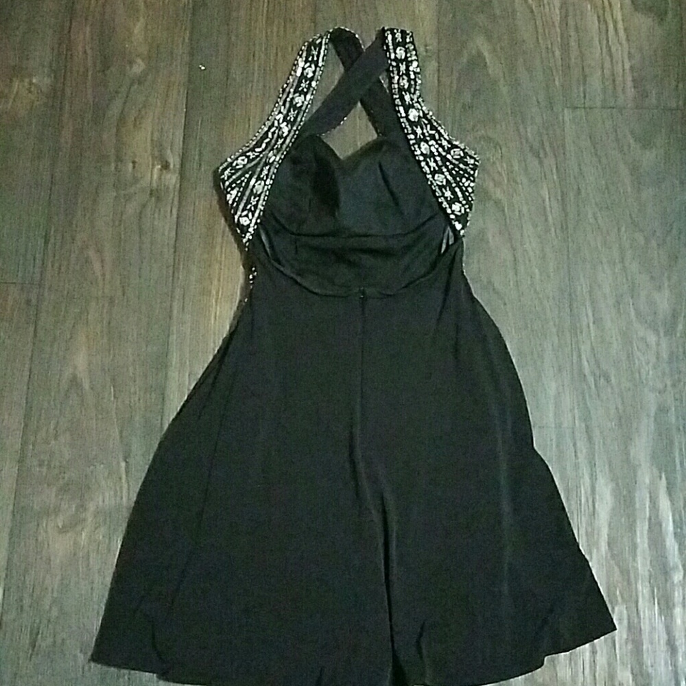 Dress - Picture 2 of 2
