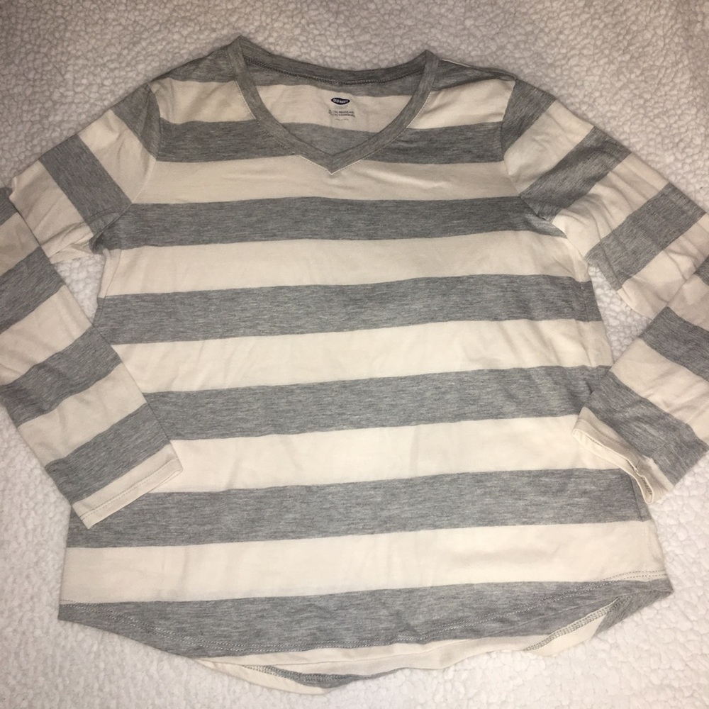 🔴 Old Navy Longsleeve Shirt 🔴