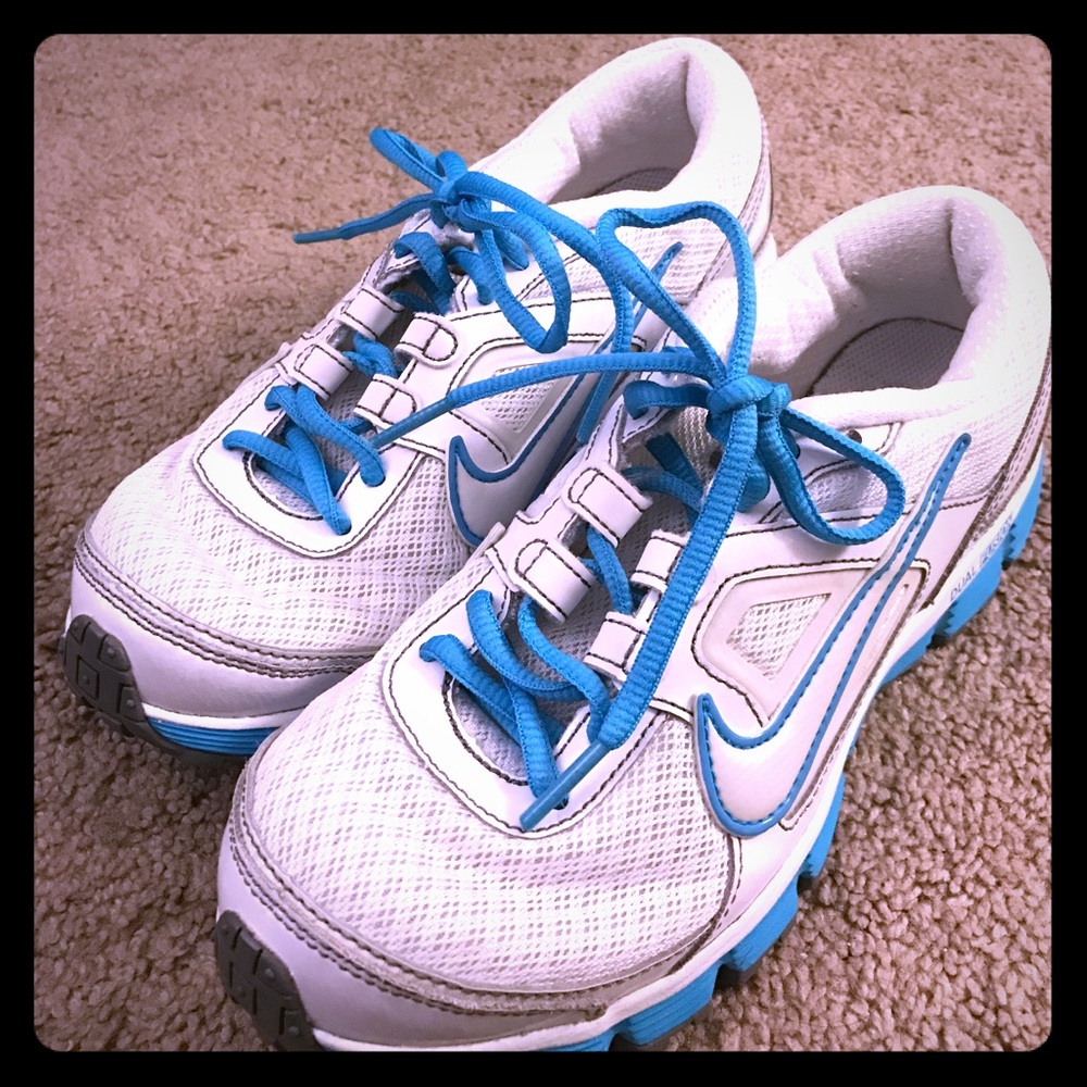 Nike dual fusion shoes