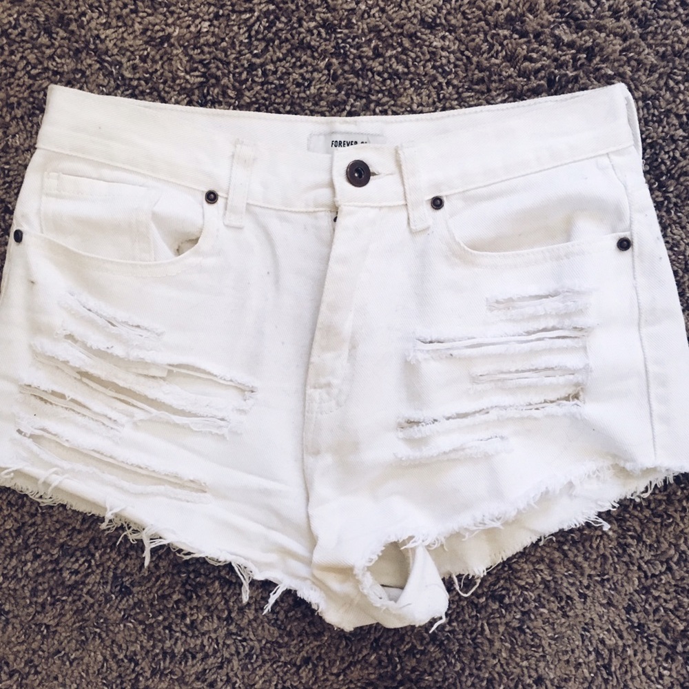 White Distressed Shorts - Picture 2 of 3