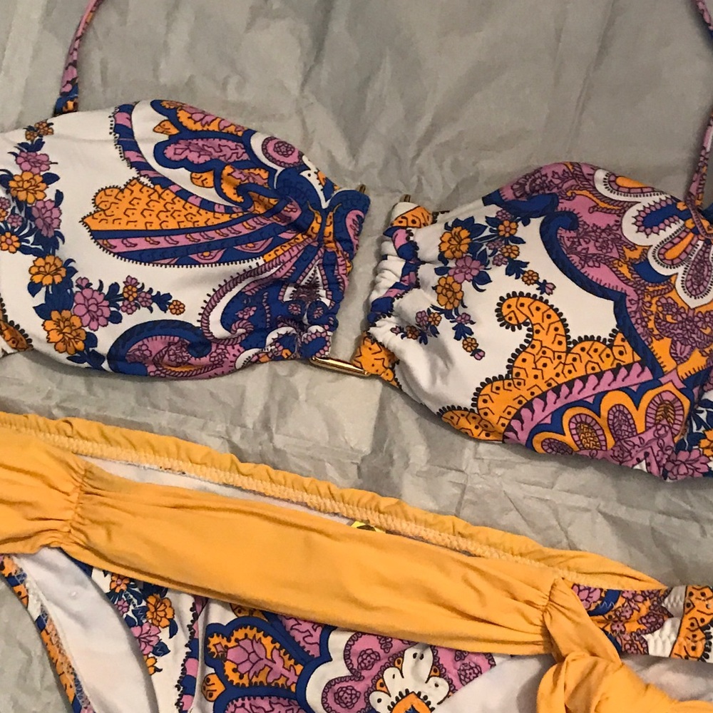 *RARE*. R Collection wrap bikini size S - Picture 4 of 5