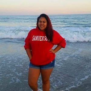 Meet your Posher, Chloe