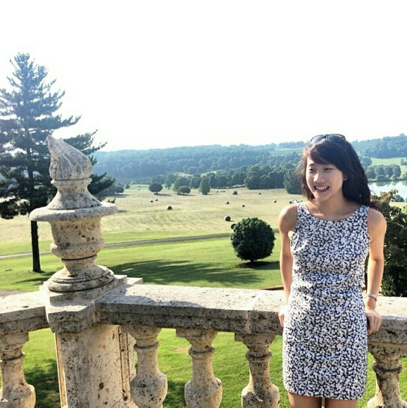 Meet your Posher, Katie - Picture 1 of 1