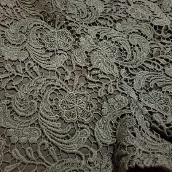 Ark & Co high waisted, navy blue, lace shorts - Picture 3 of 4