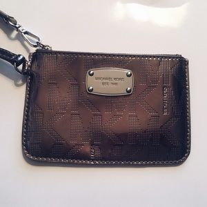 Michael kors mini clutch