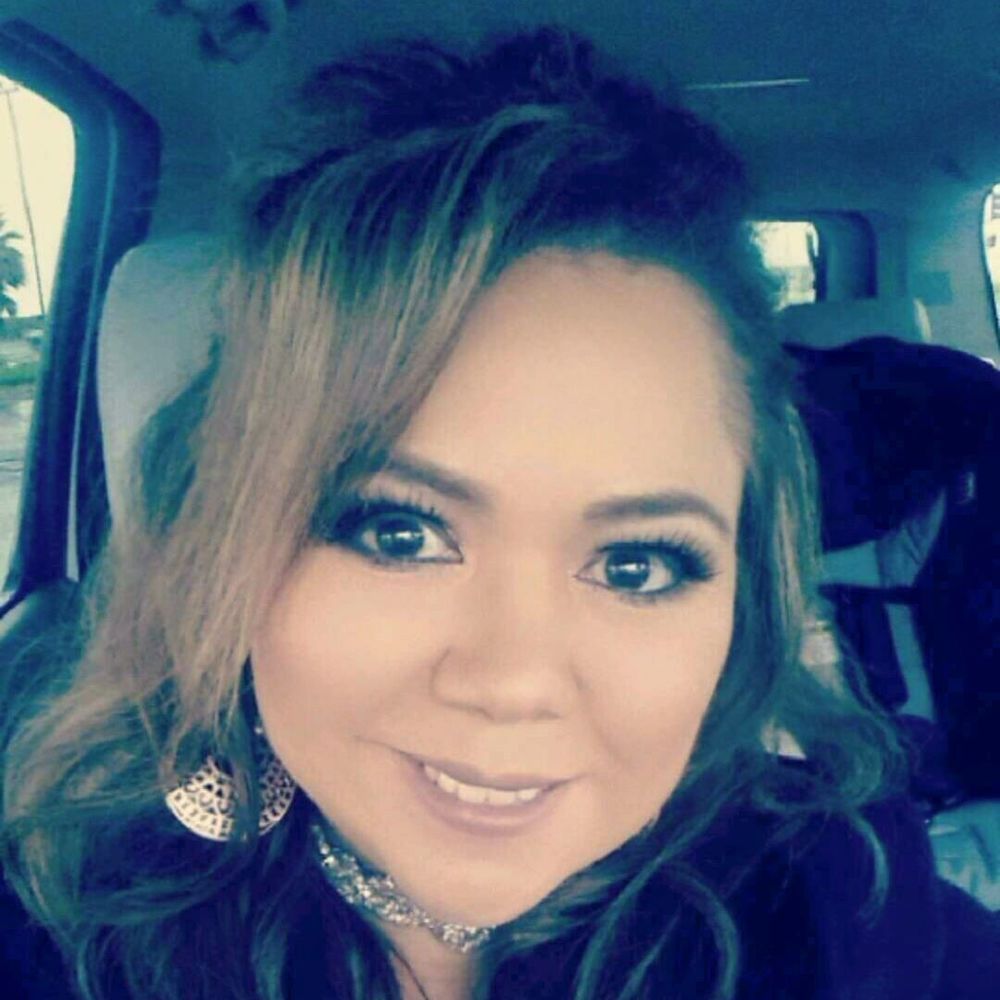 Meet your Posher, Emelina