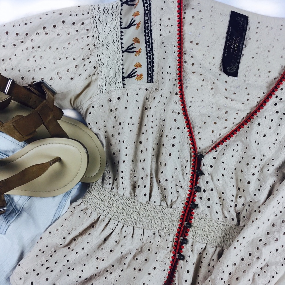 HP ⭐️⭐️Free People Embroidered Blouse