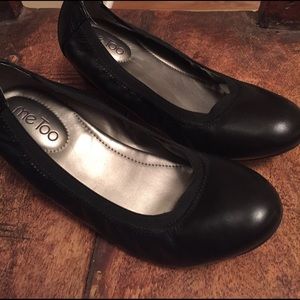 Me Too Black Wedge Heels