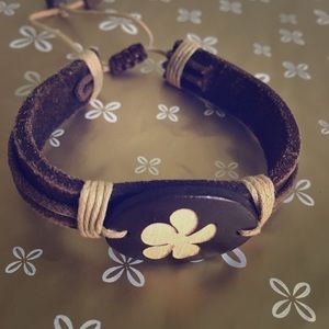 Hawaiian 🌺 Wooden Plumeria Bracelet