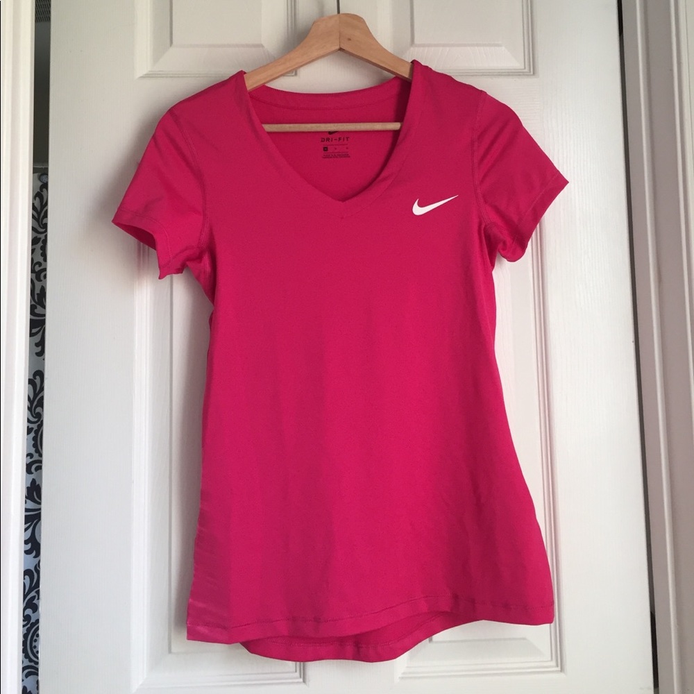 NWOT Nike Dri Fit V neck tee (Pink)💕✨