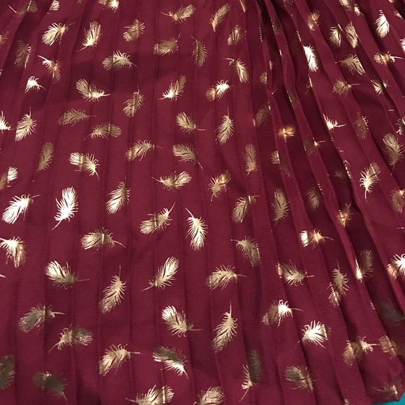Cherokee pleated top - Picture 2 of 2