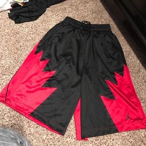 JORDAN SHORTS SIZE MEDIUM
