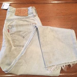 501 Levi's straight leg boyfriend jeans