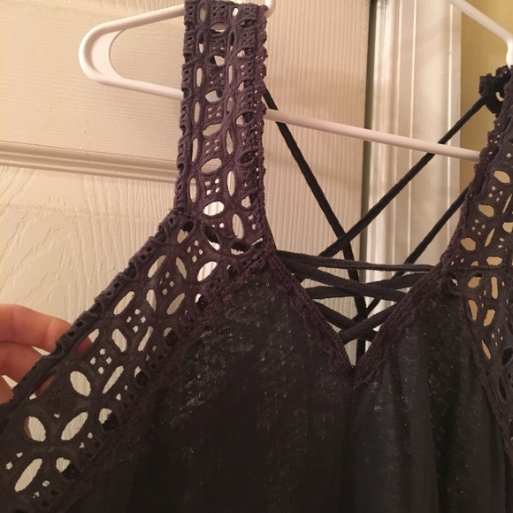 Rare Cross back Free People tank - Picture 4 of 8