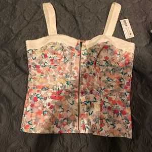flowery crop top size 2