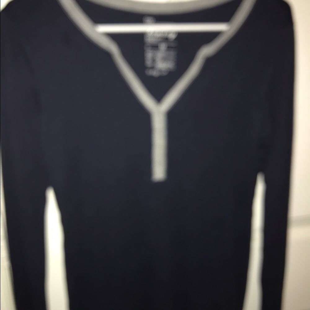 Long sleeve tee