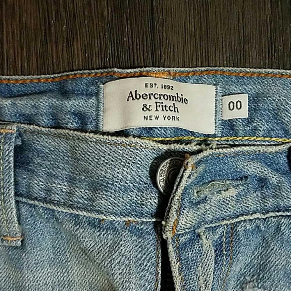 Mini shorts - Picture 2 of 2