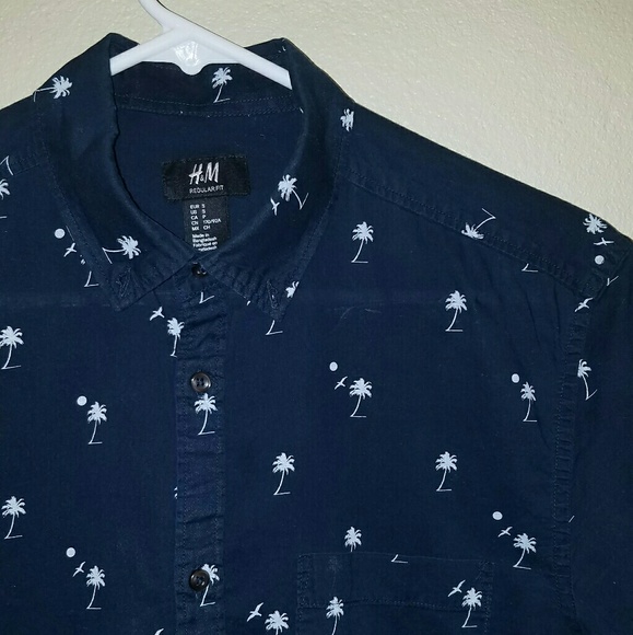 Palm Tree Print Short Sleeve Button Up - Picture 2 of 3