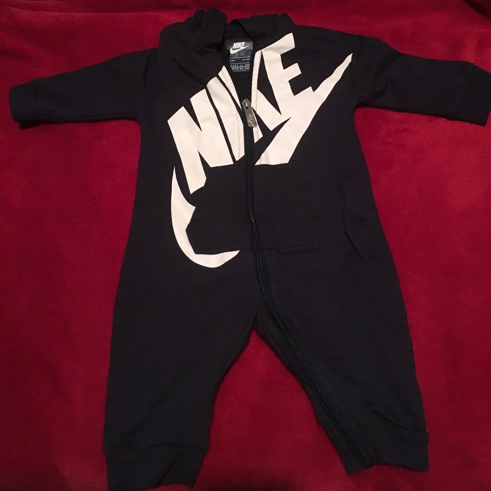 Baby jumpsuit