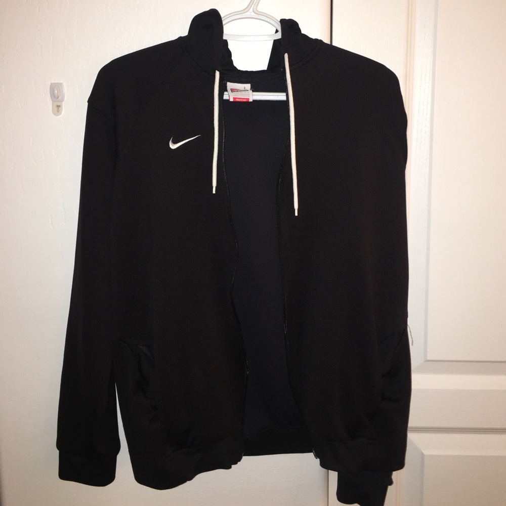 Black nike sweater.