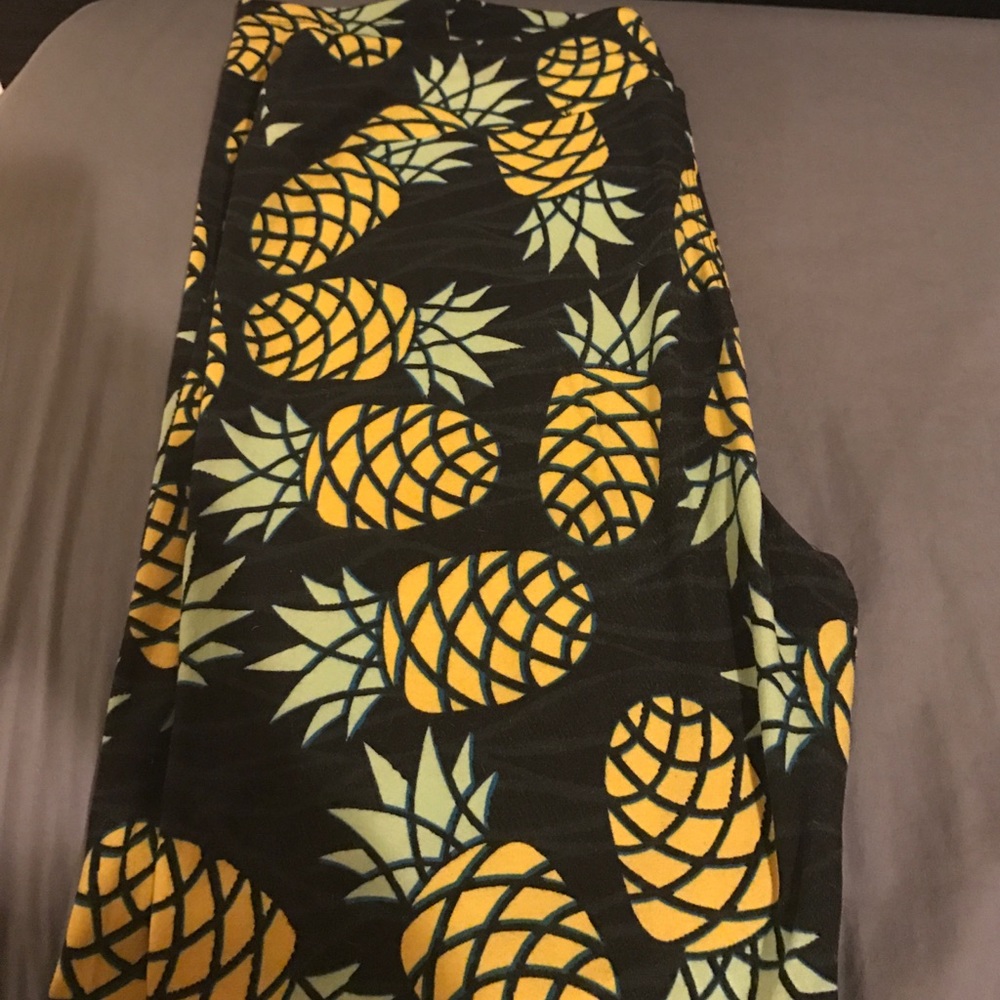 Lularoe Pineapple Leggings HTF TC