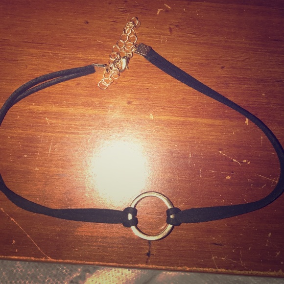Choker - Picture 1 of 1