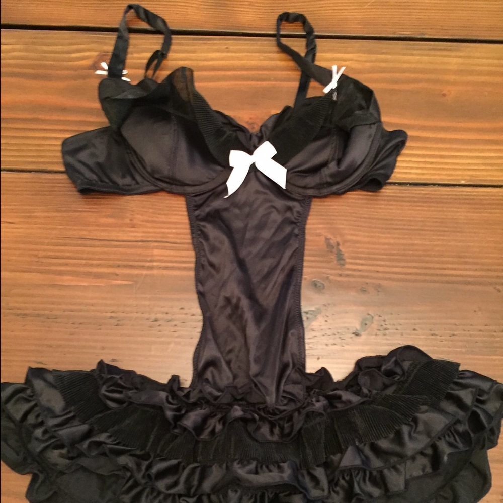 Victoria's Secret garter belt/ Lingerie size 34B