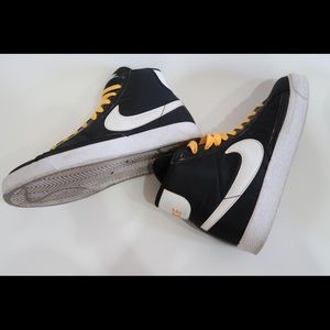 Nike Blazer Mid (GS) - Black and Yellow