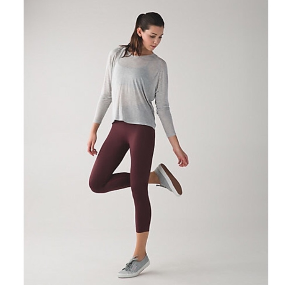 *NWOT* Lululemon 🍋 Zone In Crop Size 4