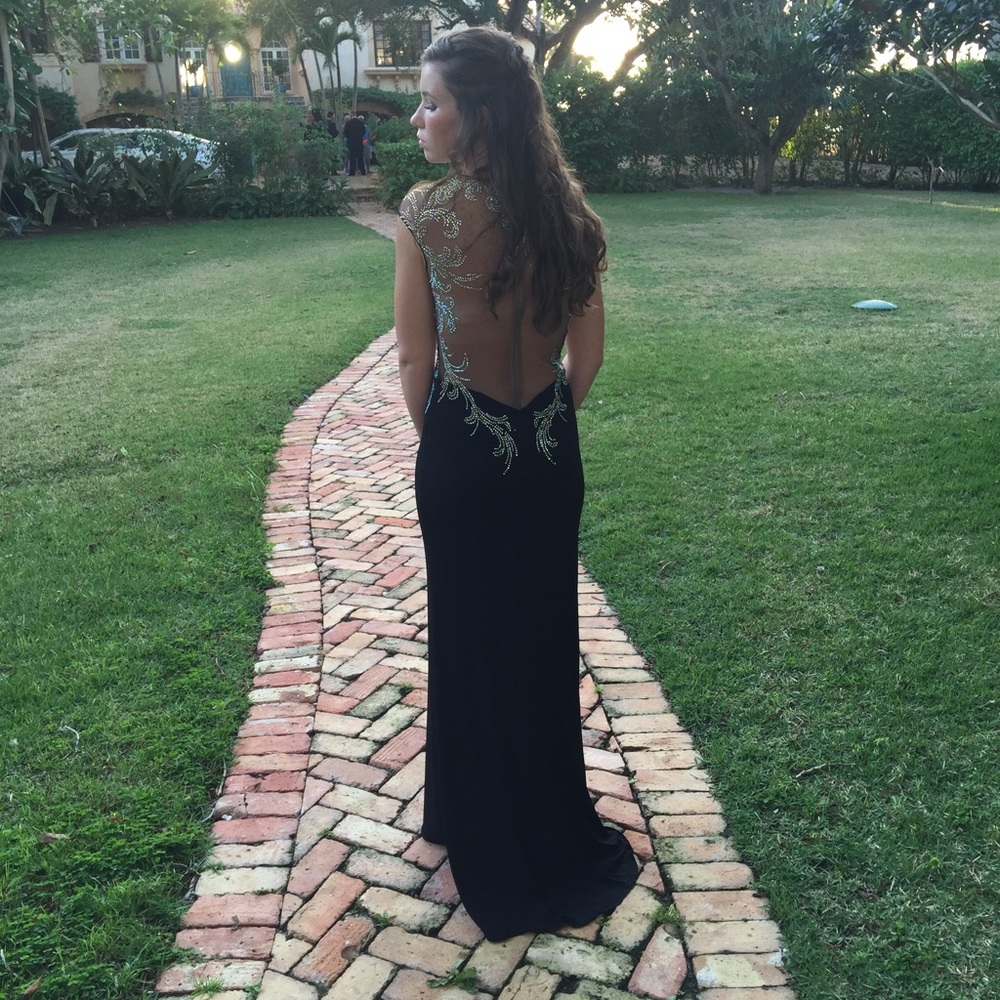 Black prom dress