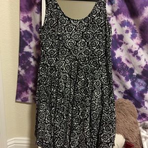 ECOTE (urban outfitters) daisy skater dress