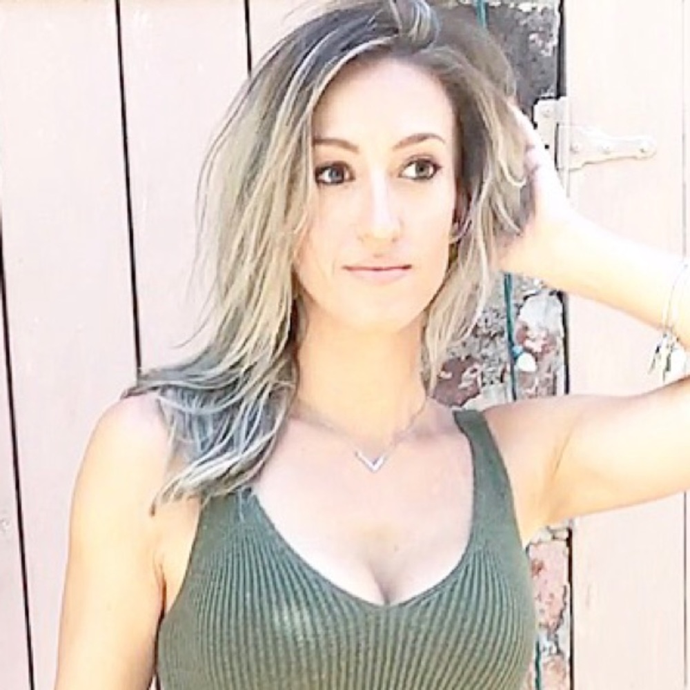 Meet your Posher, Carlie