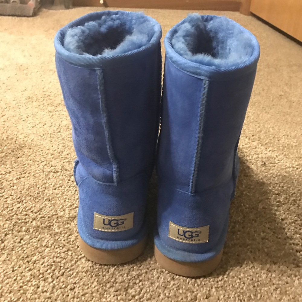 Size 8 UGGs