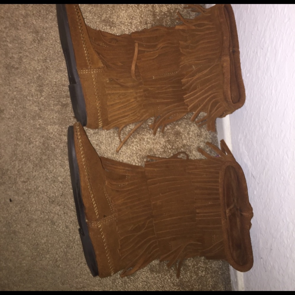Minnetonka authentic fringe boots