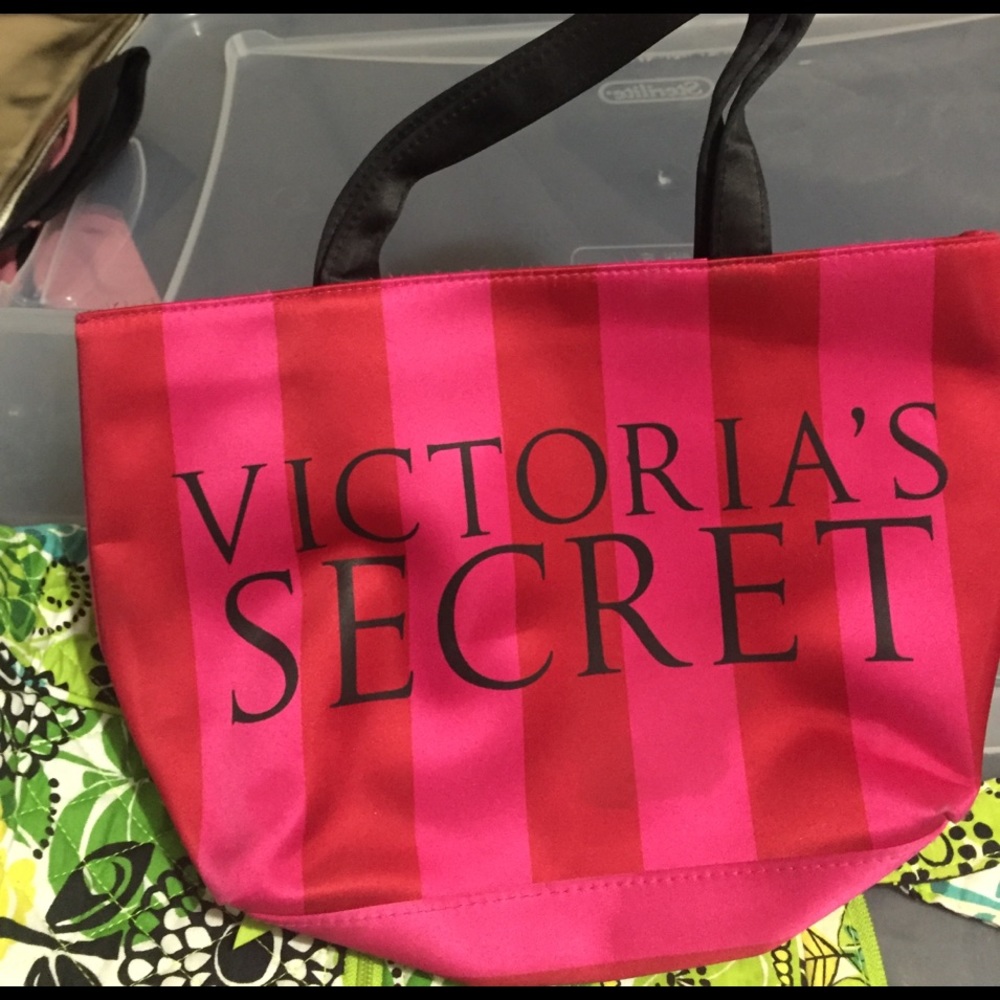 VICTORIA SECRET LITTLE TOTE!