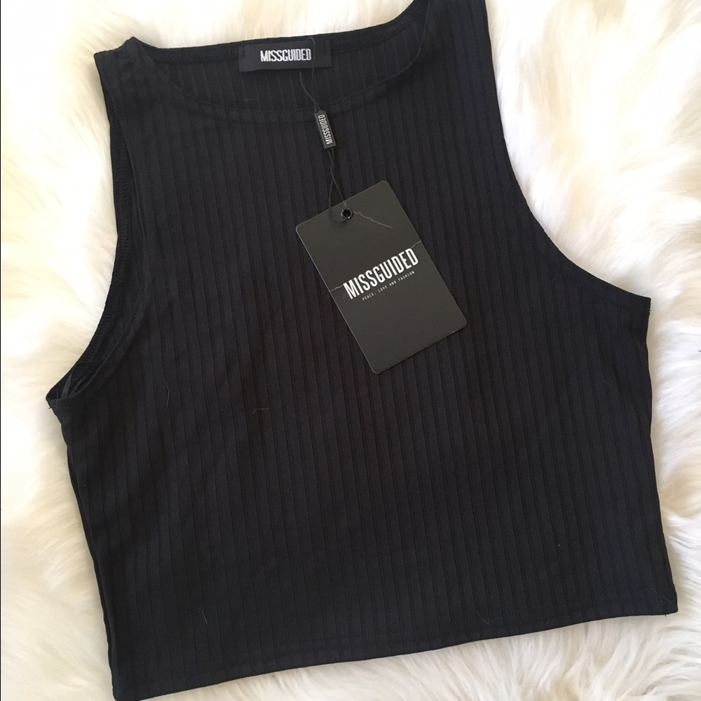 *NWT*⚡️MissGuided Ribbed Black Racerback Crop Top