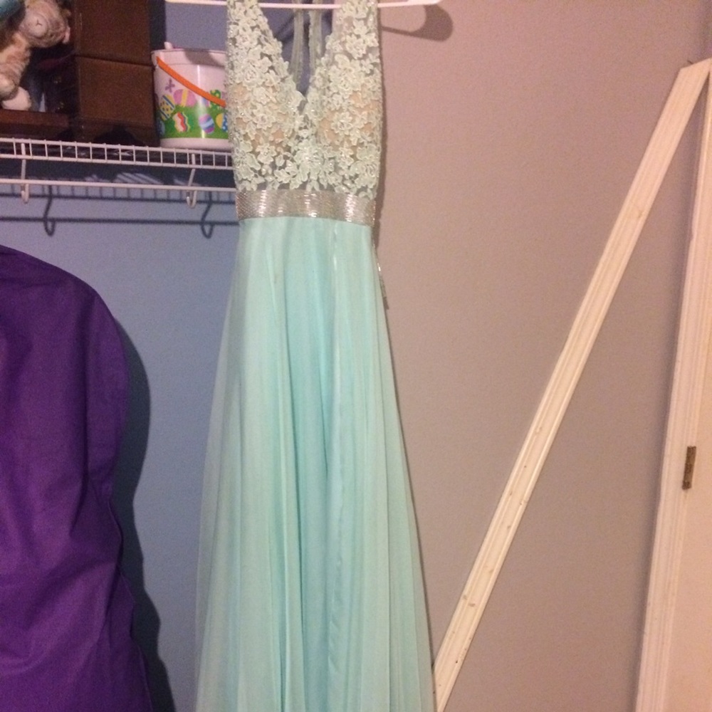 Gorgeous aqua prom dress