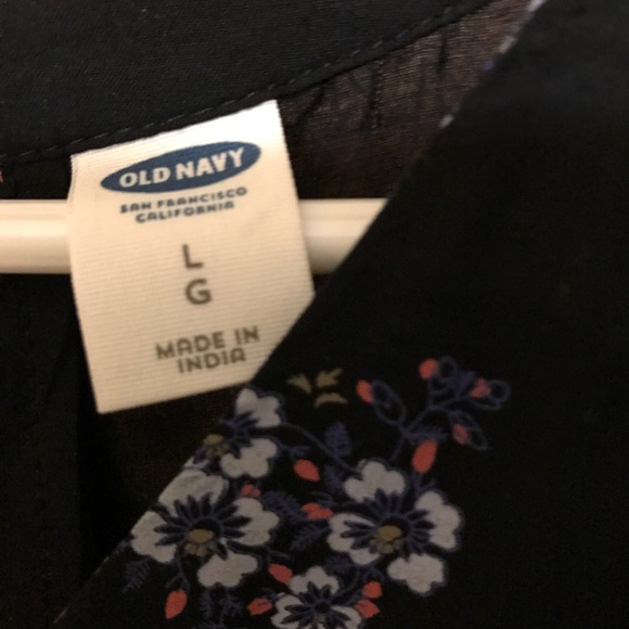 Floral Blouse with open back detail - Picture 3 of 4