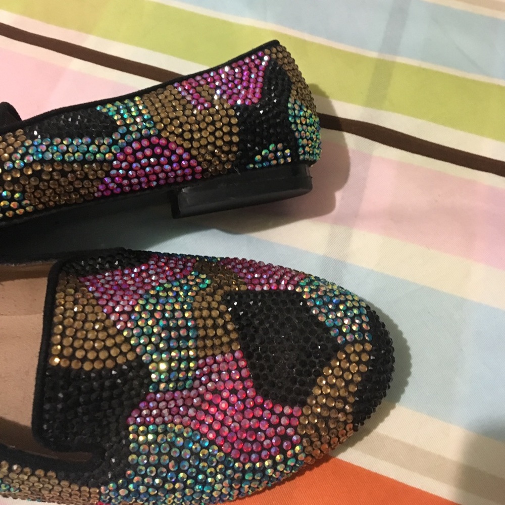 Studded. Steve Madden shoe - Picture 2 of 2