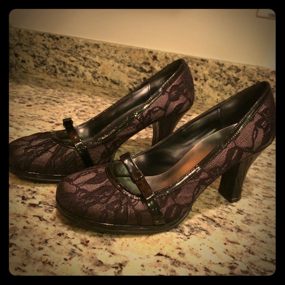 So parri black lace heels