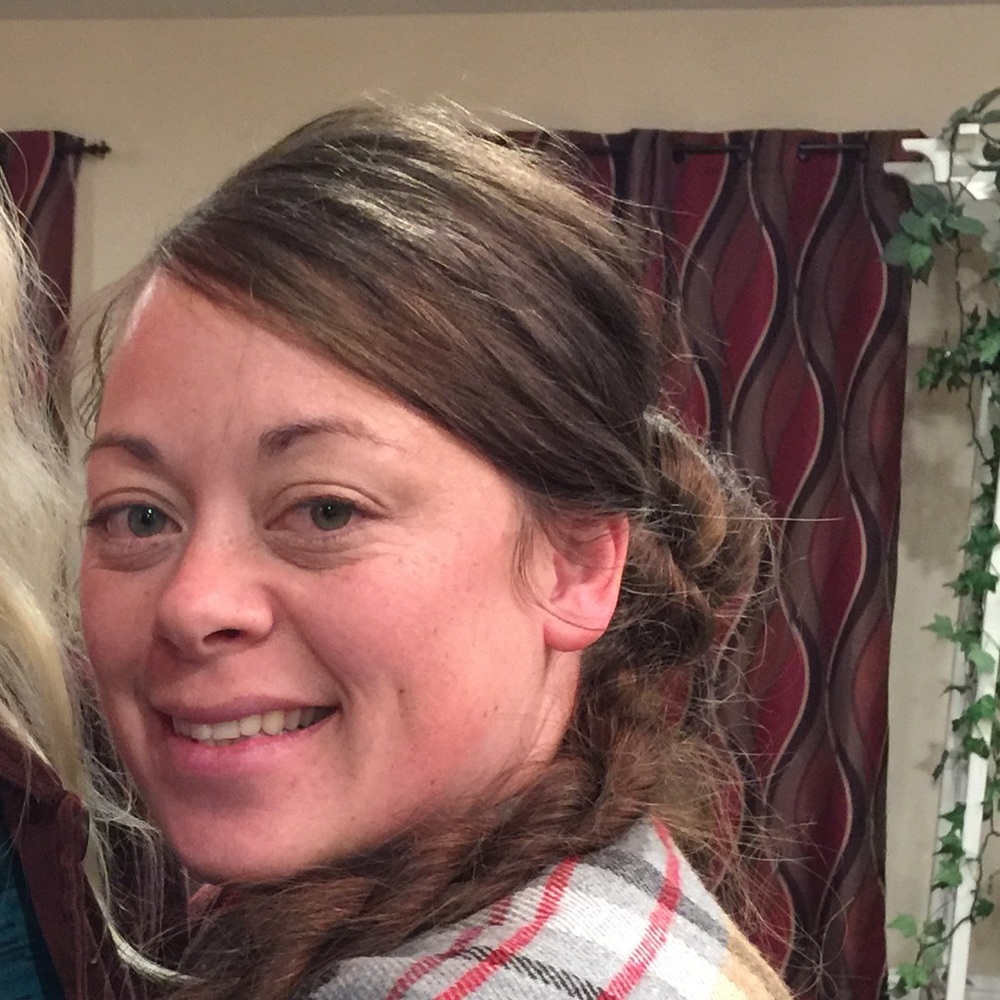 Meet your Posher, Desiree